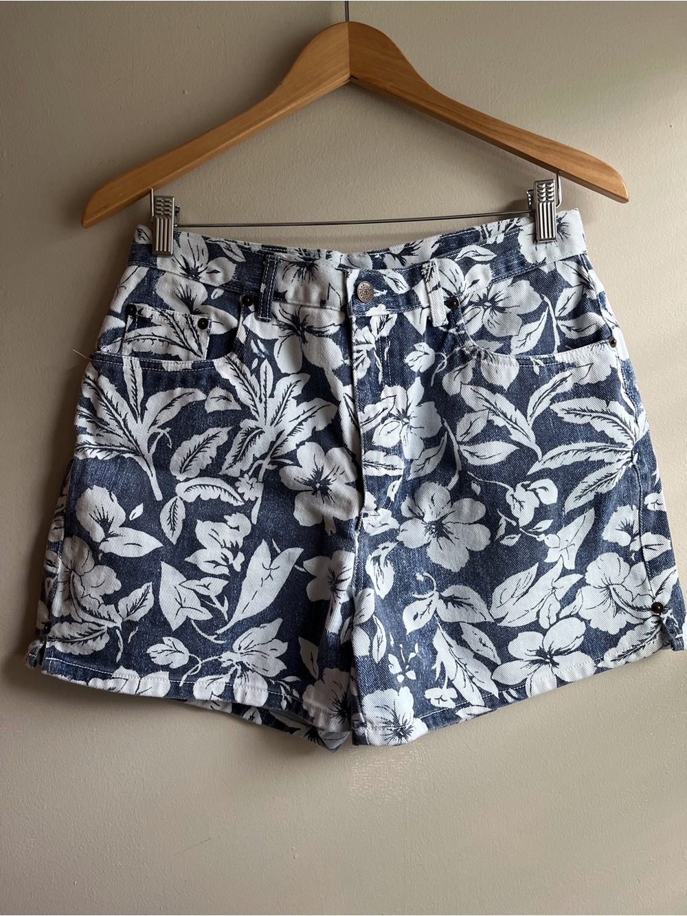 90s bill blass Floral Print High-Waist Women’s Shorts - Navy and White
